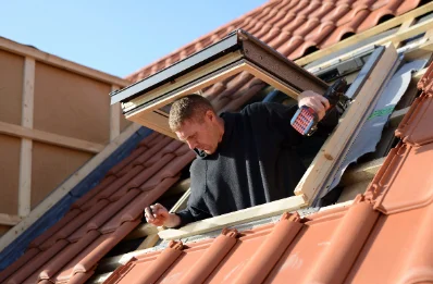 Pose de fenêtres de toit Velux à Cauneille